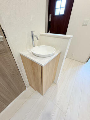 2号棟 玄関手洗