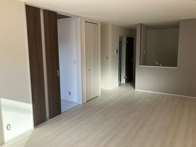 わが家のリビング、それはいちばん自分らしく振る舞える空間（1号棟）