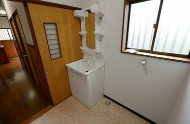 シャンプードレッサー交換、クロス・CF張り替え