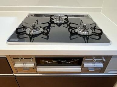 「３口コンロ」グリル付きで並行してお使いいただけます