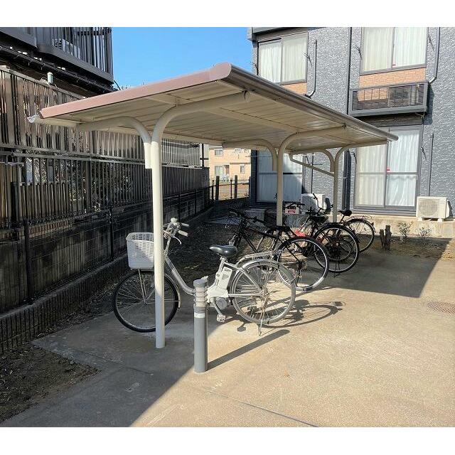 屋根付き駐輪場