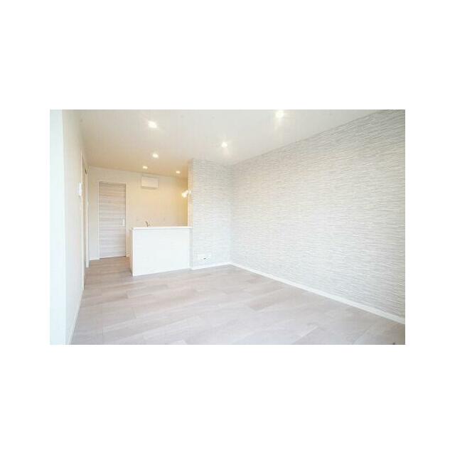 【ＬＤＫ１２．１帖】カフェのようにナチュラルな素材感と、さまざまな空間演出の仕掛けを内包する部屋は…