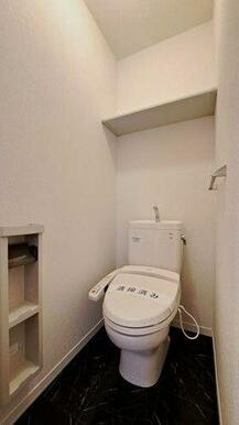 幅広い年齢層から支持されている今や必須アイテムの温水洗浄暖房便座♪冬場も便座が暖かくご使用いただけ…