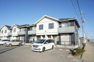 積水ハウス施工の賃貸住宅『シャーメゾン』／駐車場２台付き（無料）