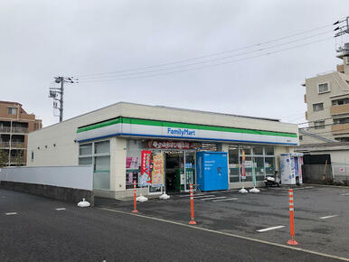 ファミリーマート前原駅前店