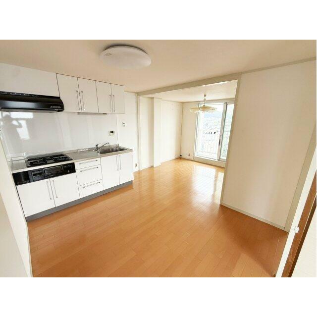 リフォーム歴もあり、きれいな室内です。