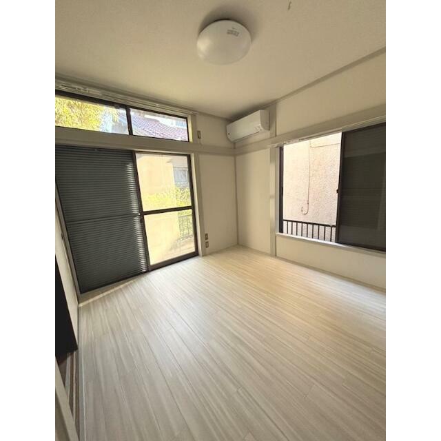 ２階４．５帖のお部屋です！