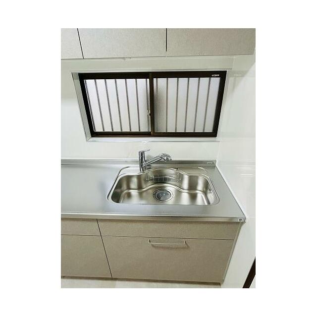 「キッチン」シンク新品交換済みです。