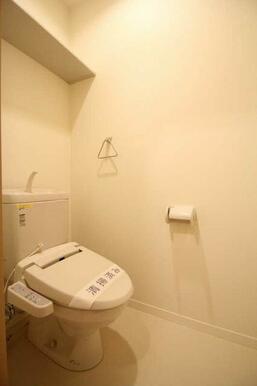 トイレは温水洗浄便座でございます