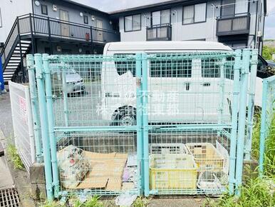 BOXタイプのごみ置き場で清潔ですね♪