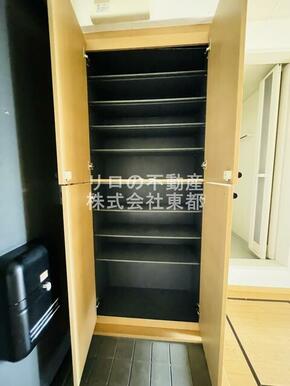 自慢のシューズを大切に、キレイに収納できます☆