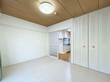※同建物ほかのお部屋の写真です。
