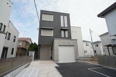 積水ハウス施工　重量鉄骨造３階建てマンションの「シャーメゾン」