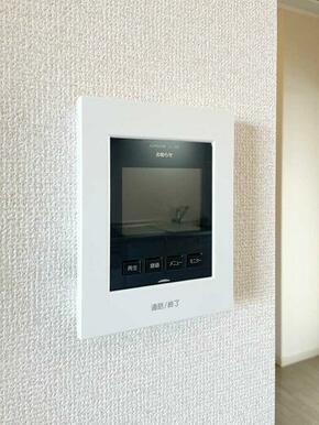 モニター付きインターフォンです。