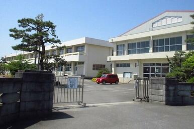 六角小学校