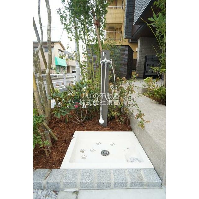 ペット専用足洗い場あります♪