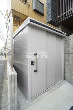 敷地内ゴミ置き場有☆朝の忙しいときに便利ですね☆