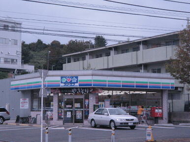 ローソン・スリーエフ青葉元石川町店