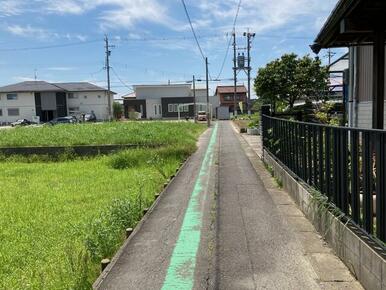 西道路