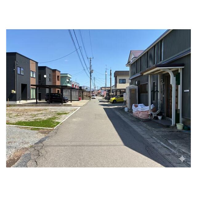 南側道路（幅員約4.1ｍ、R7.1撮影）。陽あたり良好です