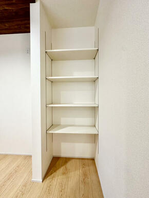 キッチン横パントリー（2号棟）