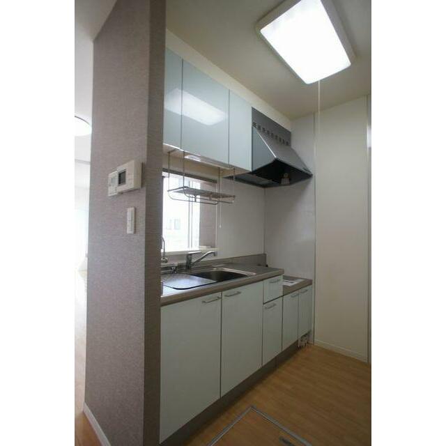 【キッチン】人気の対面式ですので、料理をしながら家族の様子も見ることが出来ます！