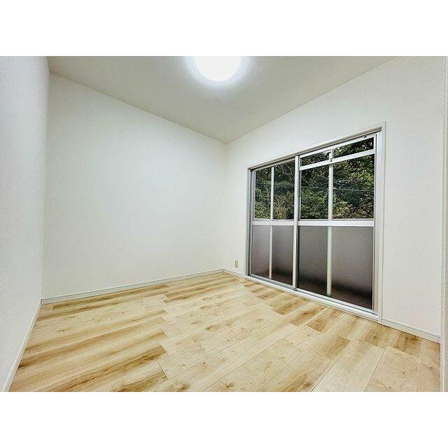 洋室約５．５帖１