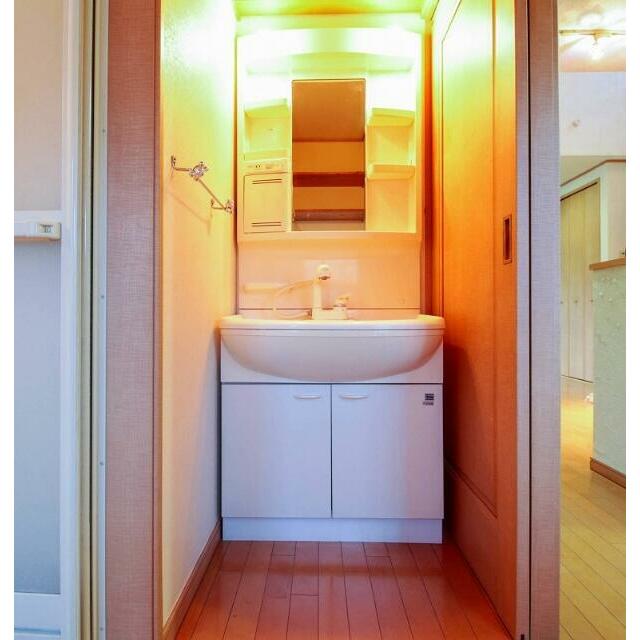 シャワー付き独立洗面台