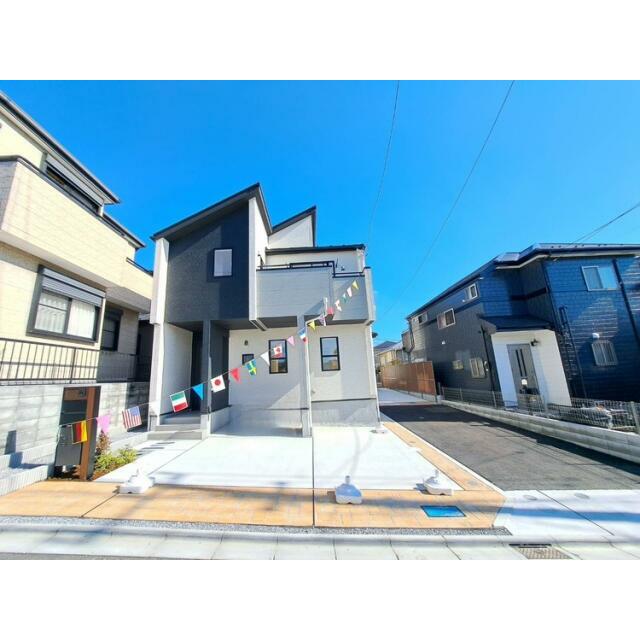 【外観/1号棟】シンプルながらも存在感のある外観です♪