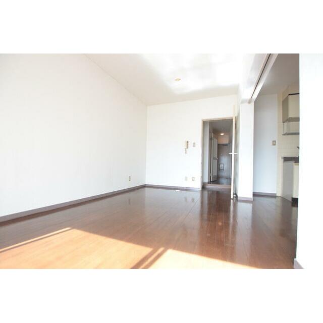 リビング(クリーニング前)