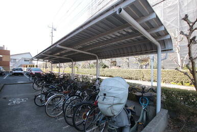 屋根付き駐輪場