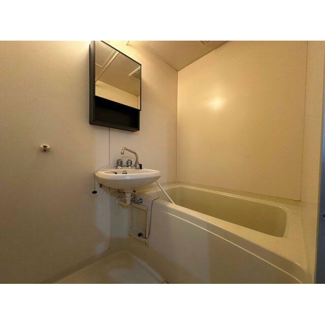 改装に伴い洗面が移動となります。