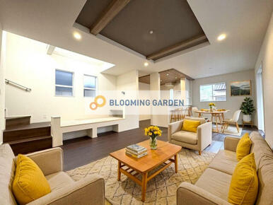 リビング (2)号棟