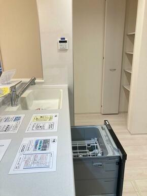 洗面台で帰宅後のリセットタイム（1号棟）