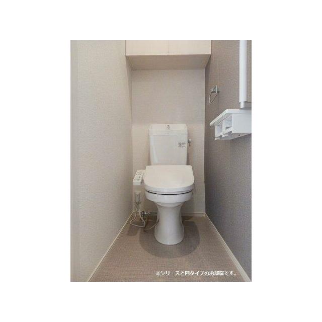 清潔感のあるトイレです