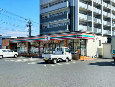 ドラッグストアコスモス東高泊店