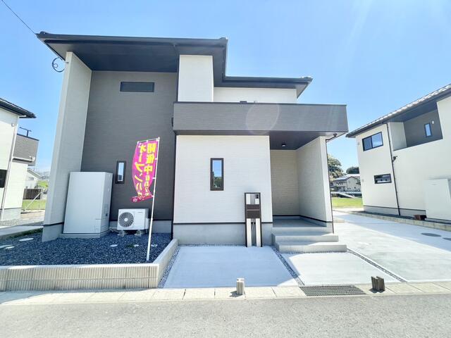 物件画像 直方市 大字頓野 (感田駅) 2階建 4LDK