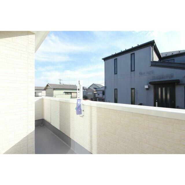 南向きのバルコニーは陽当り良好