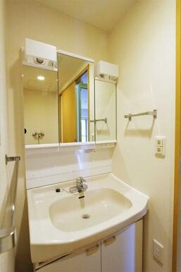 独立洗面台です♪