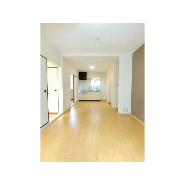 こちらの居間で趣味の時間をお楽しみください