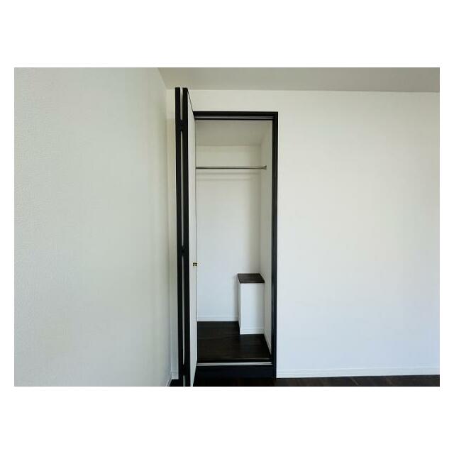 洋室2クローゼット