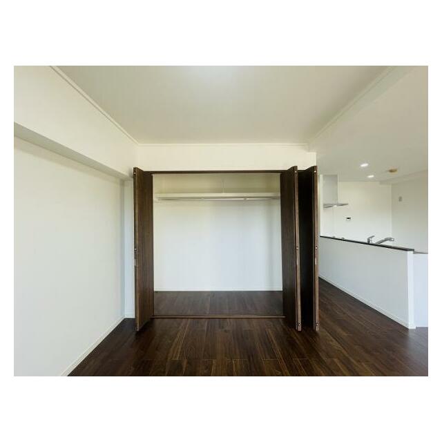 リビングクローゼット