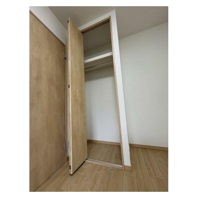 洋室2クローゼット