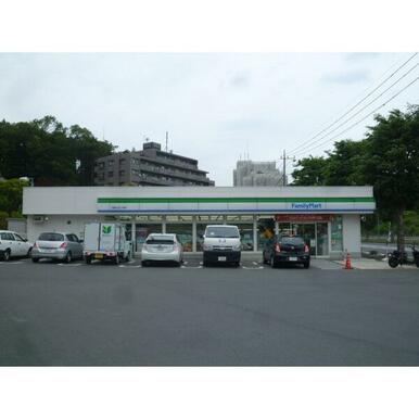 ファミリーマート座間入谷三丁目店