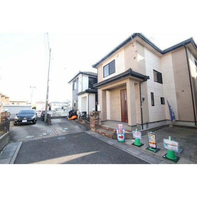 前面道路含む現地写真です