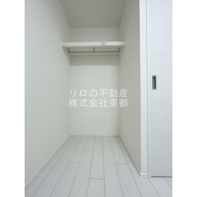 衣類や小物整理がラクラク♪高さのあるクローゼット！