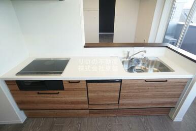 お掃除もラクラクで手間いらず！IHクッキングヒーター♪