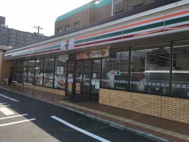 セブンイレブン泉佐野羽倉崎駅前店