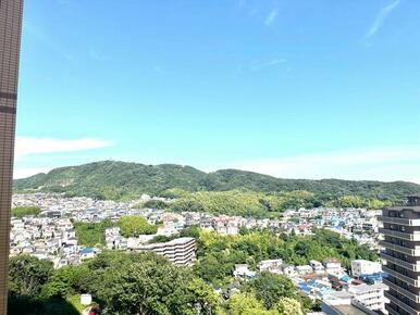 明石大橋、海や山も望める圧巻の眺望！遮るものがなく大きな空が気持ちいいです！