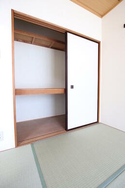 収納力ある押入収納！